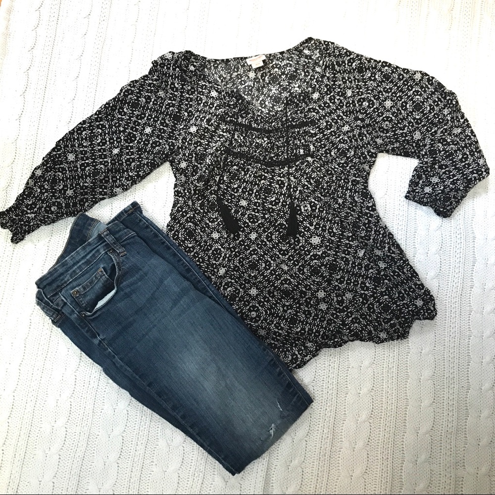 Black and white print tassel blouse